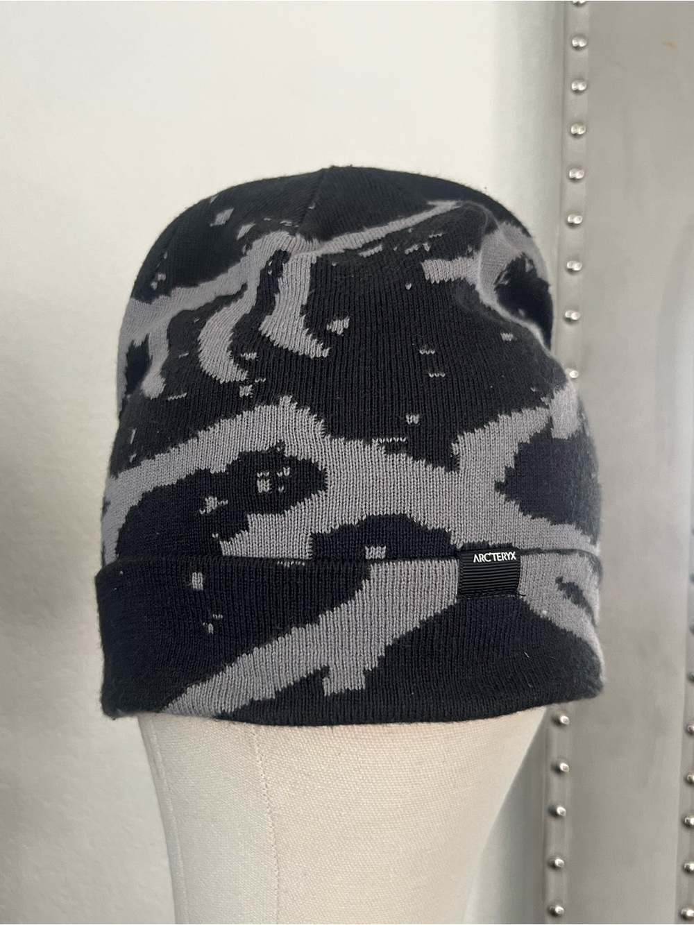 Arc'teryx Black & Gray Camouflage Knit Beanie